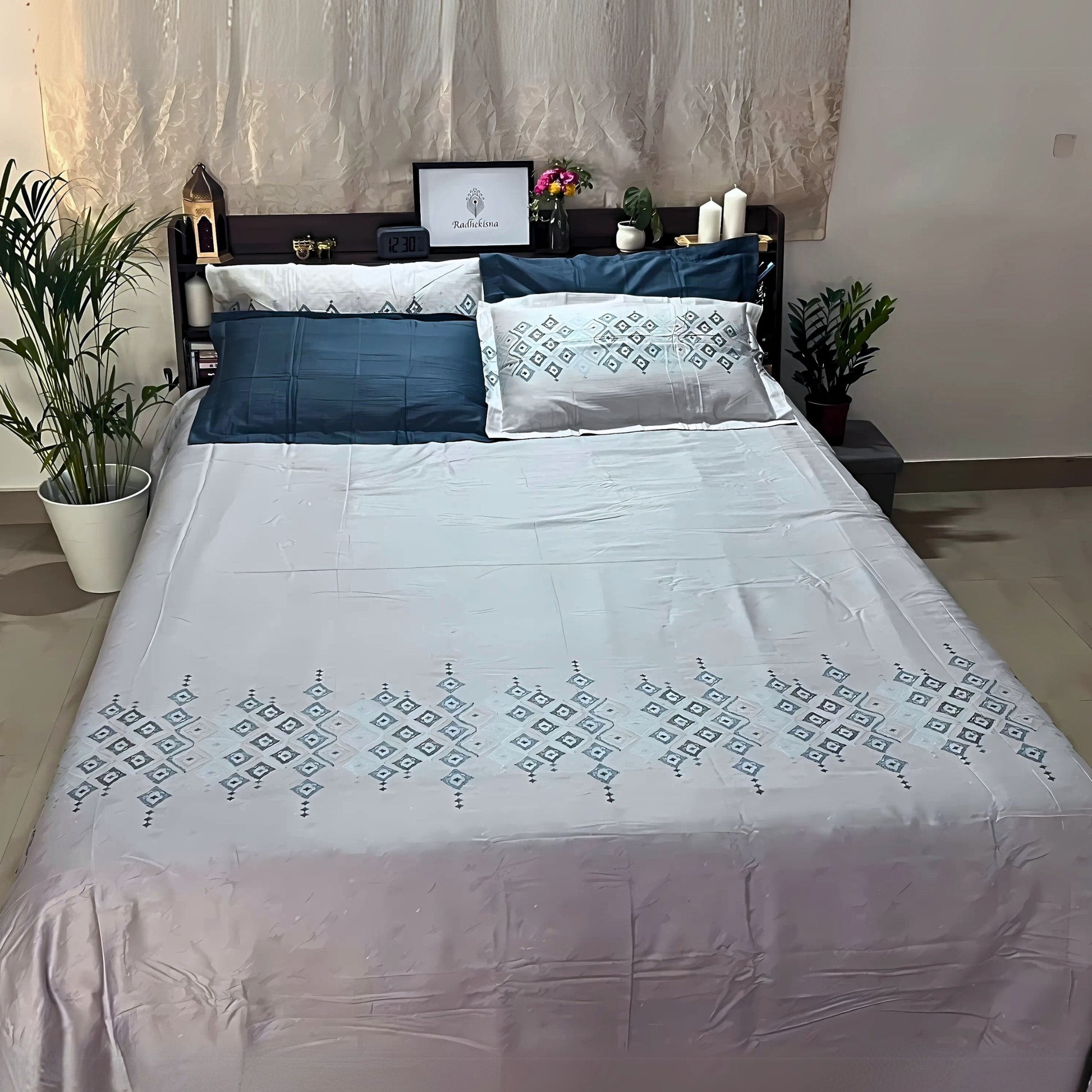 Mystic Grid King Size Bedsheet with a modern geometric tribal pattern, 300-TC 100% cotton, includes 4 pillow covers by RadheKisna